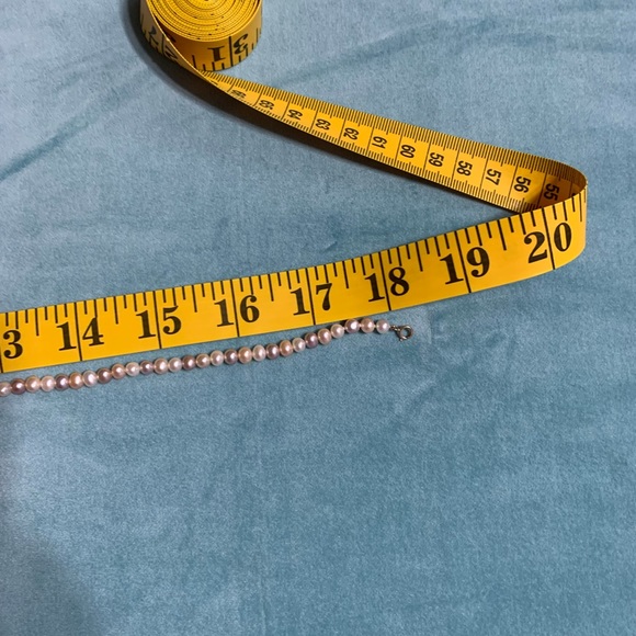 Multi Coloured Pearl Necklace - Picture 4 of 4